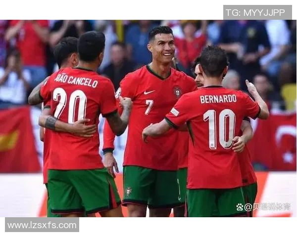 友谊赛精彩回顾：多特蒙德轻取巴萨乌龙球引发全场欢呼