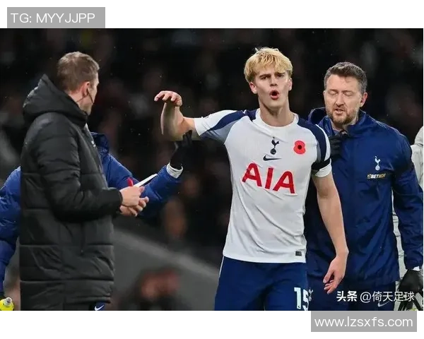 德甲激战：里昂大胜热刺帽子戏法引发争议判罚全场沸腾