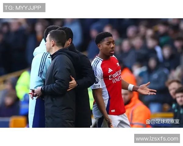 欧联杯阿森纳与多特蒙德激战成平局红牌争议引发全场热议