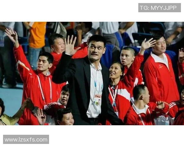 姚明带领中国男篮征战奥亚赛展现拼搏精神与团队合作的精彩瞬间