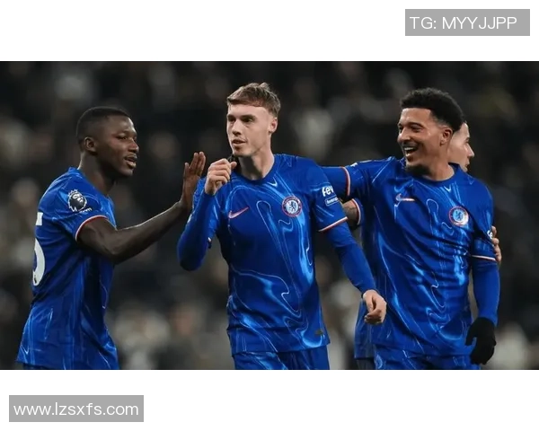 意甲激战曼城大胜切尔西点球争议引发全场热议