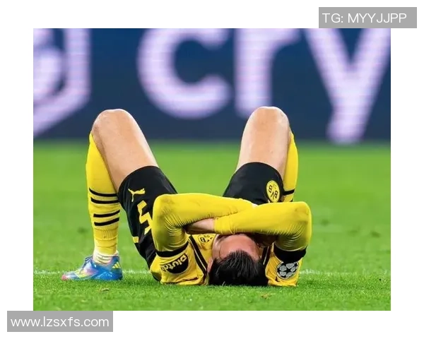 欧冠激战：拜仁逆转巴萨乌龙球成关键瞬间引发全场狂欢