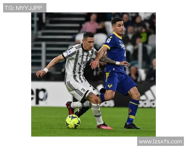 意甲激战：曼联大胜尤文图斯五球狂潮引发全场欢呼集锦回顾