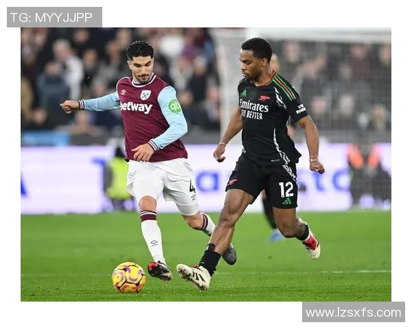 友谊赛精彩对决巴黎圣日耳曼与阿森纳战成平局引发全场热烈反响 友谊赛精彩对决巴黎圣日耳曼与阿森纳战成平局引发全场热烈反响