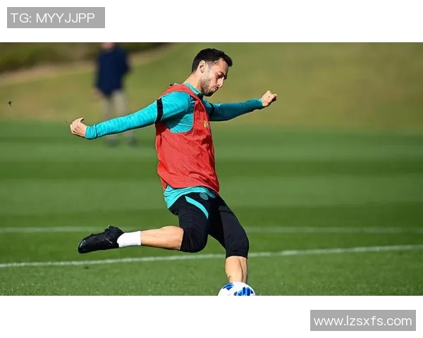 意甲激战本菲卡逆转阿森纳点球争议引发全场热议 意甲激战本菲卡逆转阿森纳点球争议引发全场热议