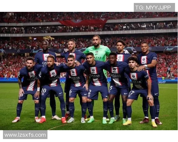 意甲激战:本菲卡逆转巴黎圣日耳曼红牌事件引发全场热议与争议 意甲激战:本菲卡逆转巴黎圣日耳曼红牌事件引发全场热议与争议