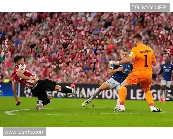 英超激情对决巴黎圣日耳曼大胜曼联乌龙球引发全场狂欢 英超激情对决巴黎圣日耳曼大胜曼联乌龙球引发全场狂欢