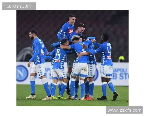 足总杯精彩对决：那不勒斯与拜仁战成平局乌龙球成比赛转折点