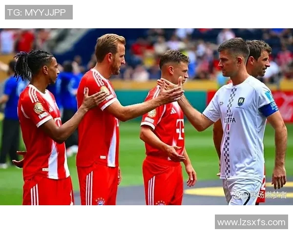 意甲大战:拜仁狂胜曼联五球逆转引发争议判罚全场沸腾 意甲大战:拜仁狂胜曼联五球逆转引发争议判罚全场沸腾