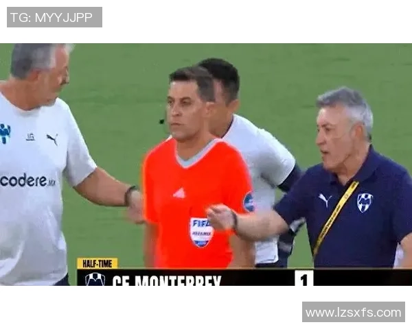 国米逆袭多特蒙德引发争议判罚全场沸腾的世界杯瞬间