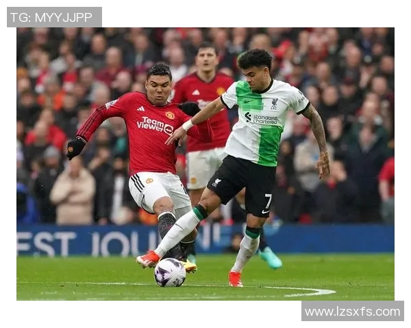 英超激战利物浦与阿森纳战成平局争议判罚引发全场热议 英超激战利物浦与阿森纳战成平局争议判罚引发全场热议